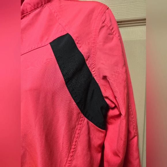 Brooks Nightlife Essential II Running Jacket Pink for Women -- Size: Med - Picture 6 of 17